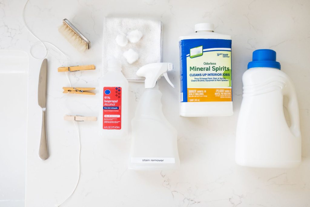 How to Get Acrylic Paint Out of Fabric