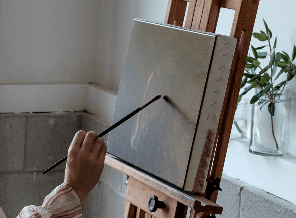 The Best Surfaces for Oil Painting: Canvas, Wood, And More