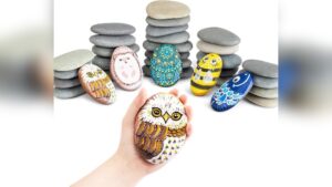 How to Paint on Smooth River Stones